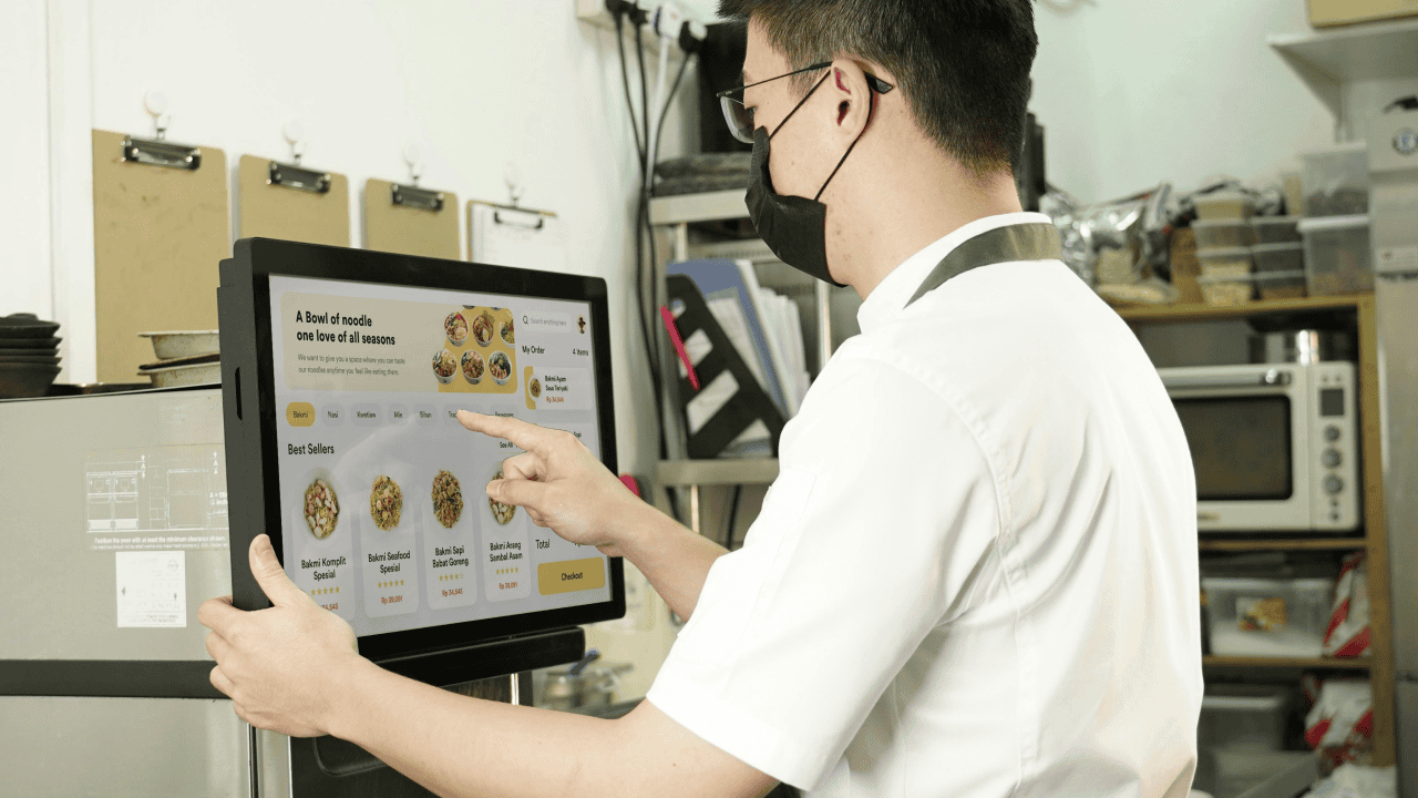 Revolutionizing the Restaurant Business with Technology: A Guide for Restaurateurs