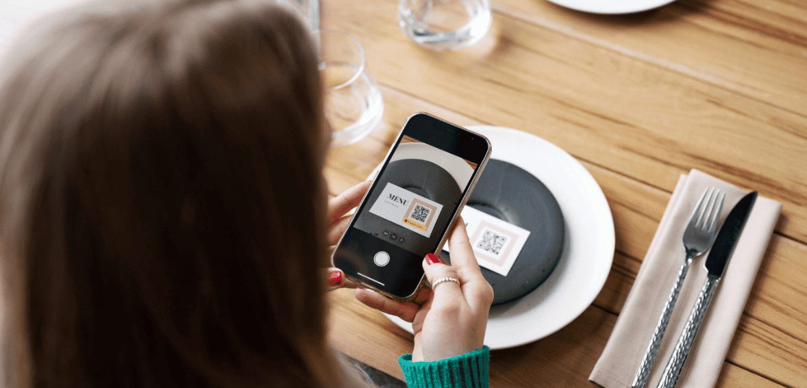 From Paper to Screen: The Business Impact of Digital Menus in Restaurants
