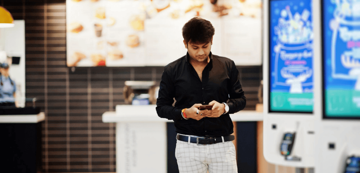 Self-Service Restaurant Kiosks: Cutting Wait Times and Labor Costs