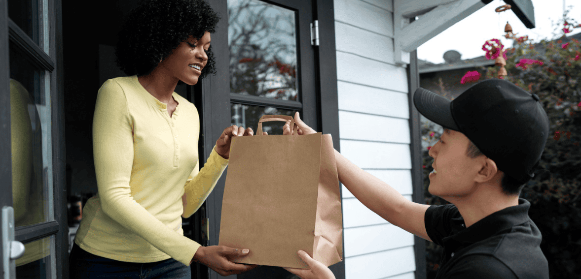 Delivery Radius, Timing, and Menu Decisions That Affect Restaurant Ratings